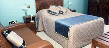 Bull Hotel Room