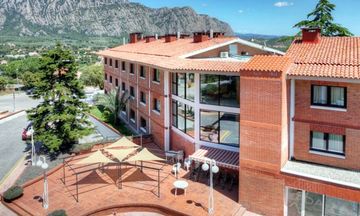 Montserrat Hotel & Training Center