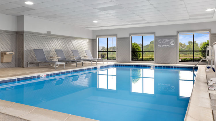 Spark by Hilton Newcomerstown Pool