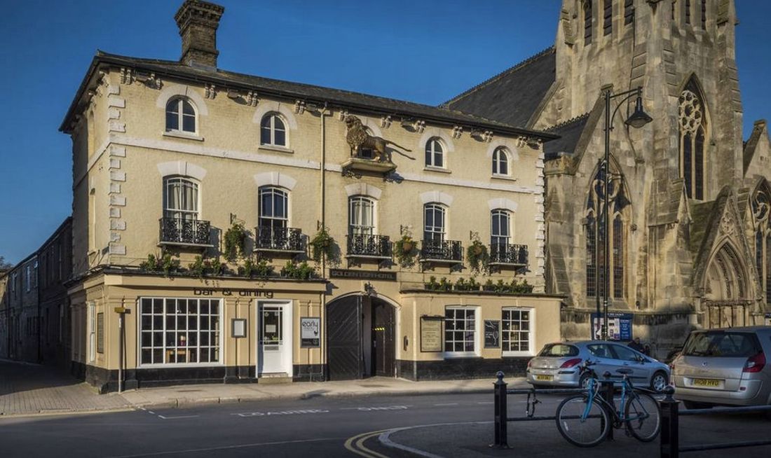 The Golden Lion Hotel Exterior