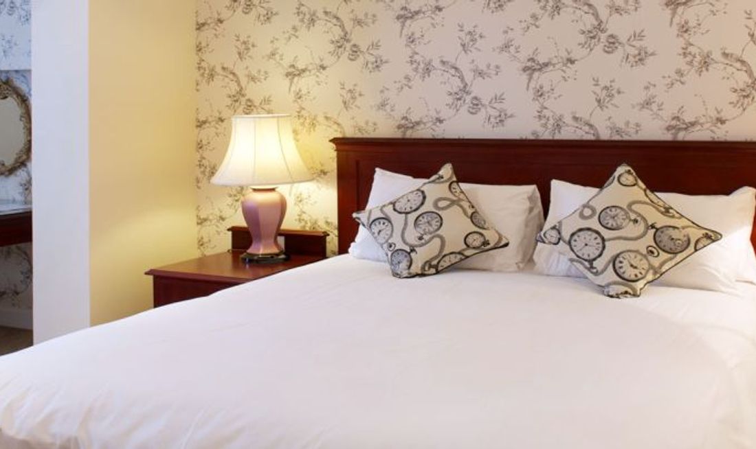 The Rose and Crown Hotel Room