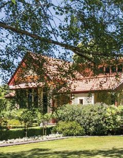 Hawthorne House B&B