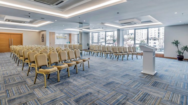 Bof Hotels Ceo Suite Atasehir Meeting