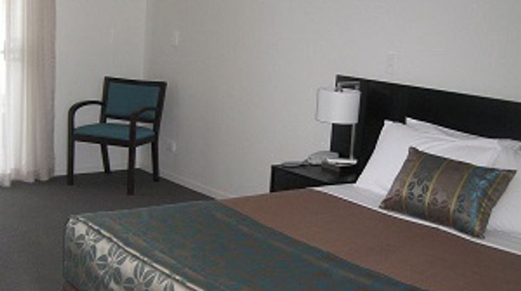 Royal Motel Miles Room