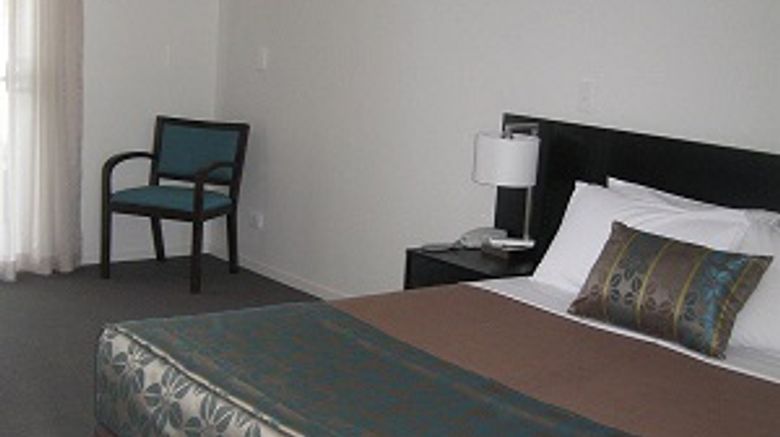 <b>Royal Motel Miles Room</b>
