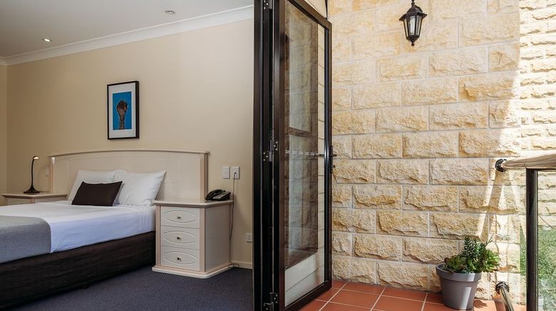 <b>Kobbers Motor Inn Room</b>