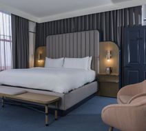 Hu. Hotel, Memphis Room