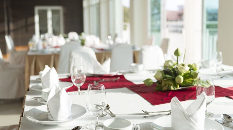 <b>Chanalai Hillside Resort, Karon Beach Restaurant</b> <b>Chanalai Hillside Resort, Karon Beach Restaurant</b>