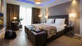 TWO Hotel Berlin by Axel Room