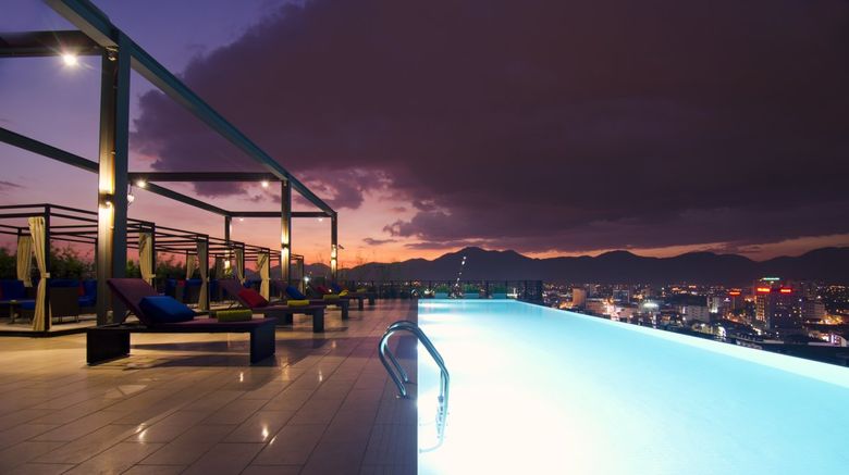 <b>WEIL Hotel Pool</b>