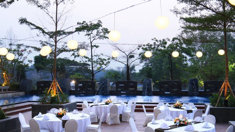<b>Delonix Hotel Karawang Banquet</b> <b>Delonix Hotel Karawang Banquet</b>