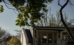 Leeu House