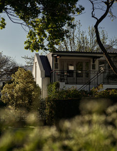 Leeu House