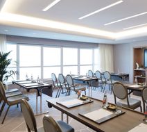 dusitD2 Kenz Dubai Meeting