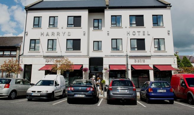 Harry's of Kinnegad Exterior