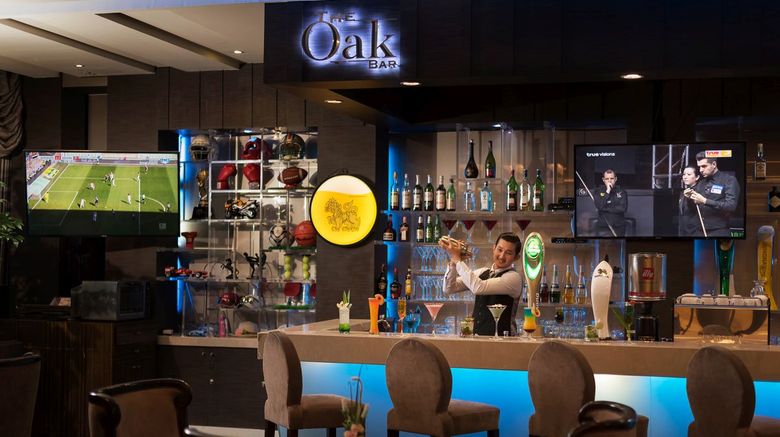 <b>The Berkeley Hotel Pratunam Bar/Lounge</b> <b>The Berkeley Hotel Pratunam Bar/Lounge</b>