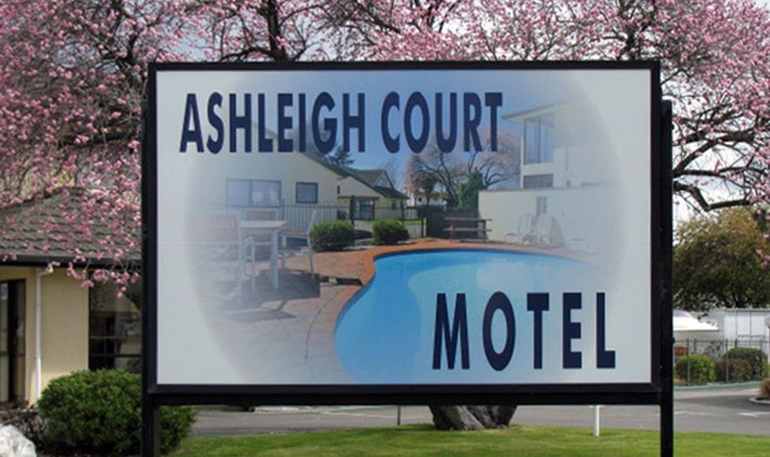 Ashleigh Court Motel Exterior