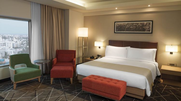 Holiday Inn Chennai OMR IT Expressway Suite