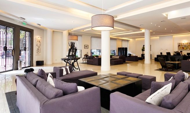 Unique Art Madero Lobby