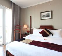 Essence Hanoi Hotel & Spa Suite