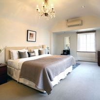 20 Hertford Street Service Apartments