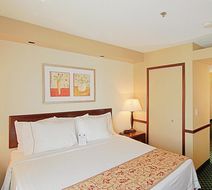 Spark by Hilton Central Point Medford Suite
