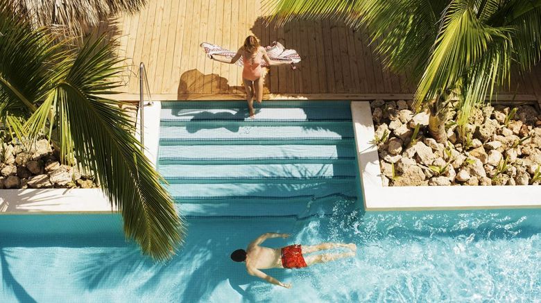 <b>Excellence El Carmen Pool</b>