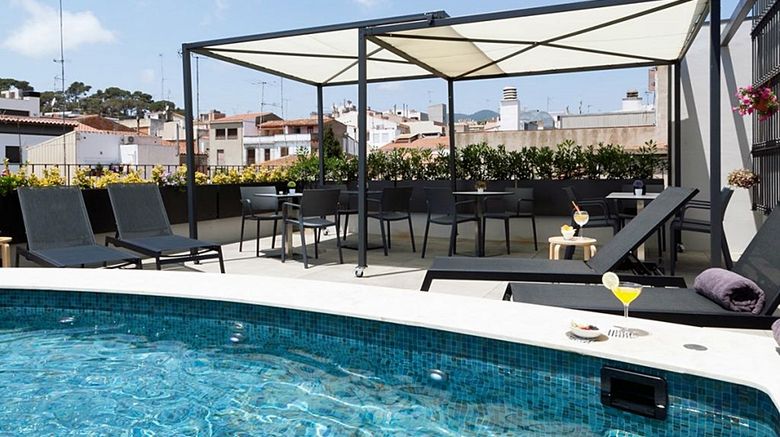 <b>Hotel Vila Arenys Pool</b>