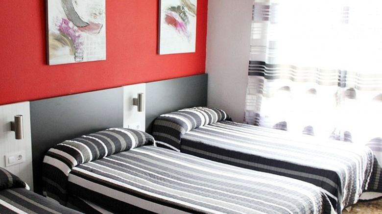 <b>Hotel Marrodan Room</b>