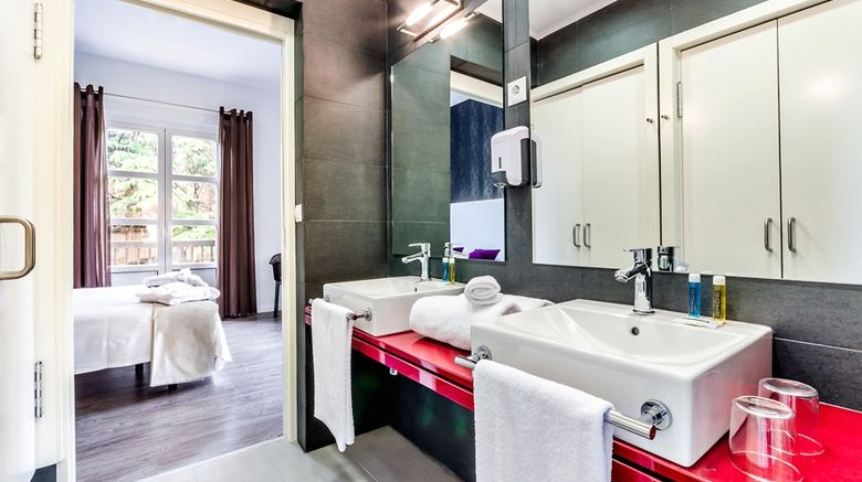 <b>Hotel Oleum Health</b>