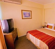 RQ Hotel Dacarlo Room