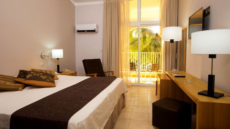 <b>Starfish Las Palmas Room</b>