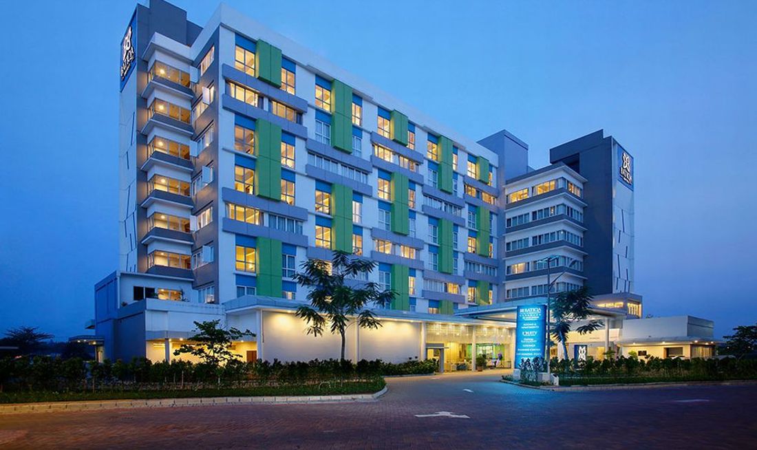 BATIQA Hotel & Apartments - Karawang Exterior