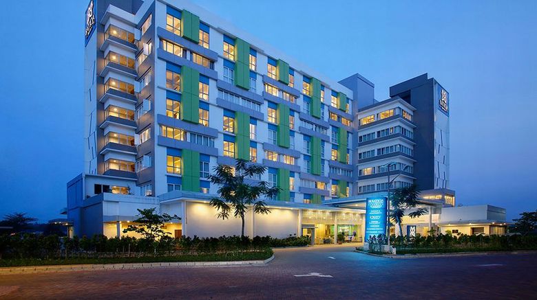 BATIQA Hotel  and  Apartments - Karawang Exterior