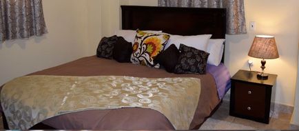 Pyramids Overlook Inn Room