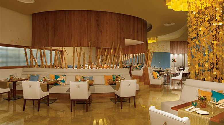 <b>Dreams Onyx Resort & Spa Restaurant</b> <b>Dreams Onyx Resort & Spa Restaurant</b>