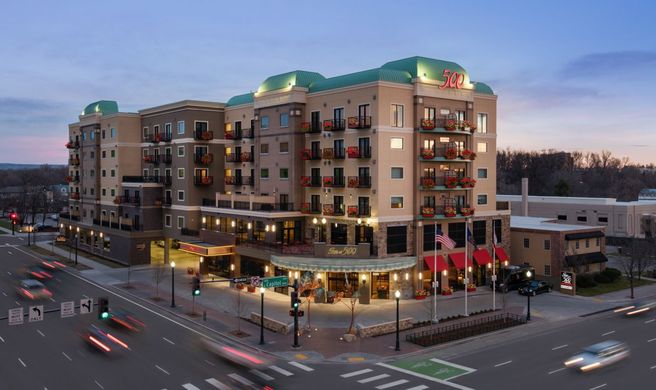 Inn at 500 Capitol Exterior
