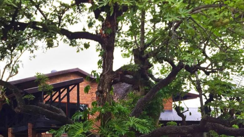 Ulwazi Rock Lodge Exterior