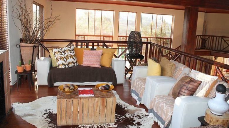 <b>Ulwazi Rock Lodge Lobby</b>
