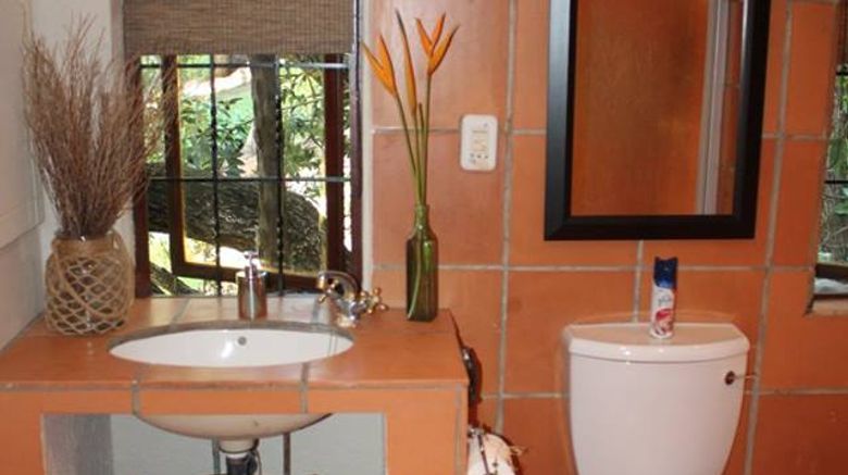 <b>Ulwazi Rock Lodge Spa</b>