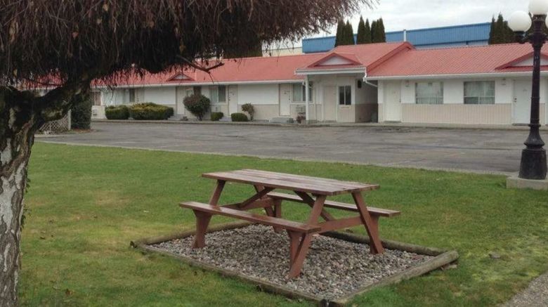 <b>Rainbow Motor Inn, Chilliwack Exterior</b>