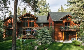 Black Bear Inn B & B