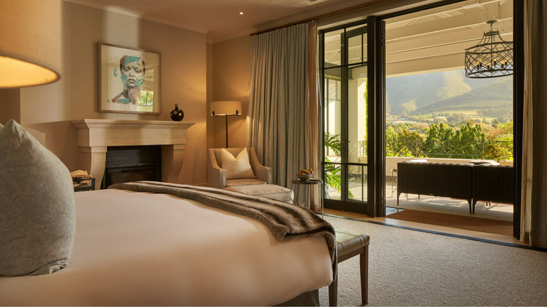 <b>Leeu Estates Room</b>