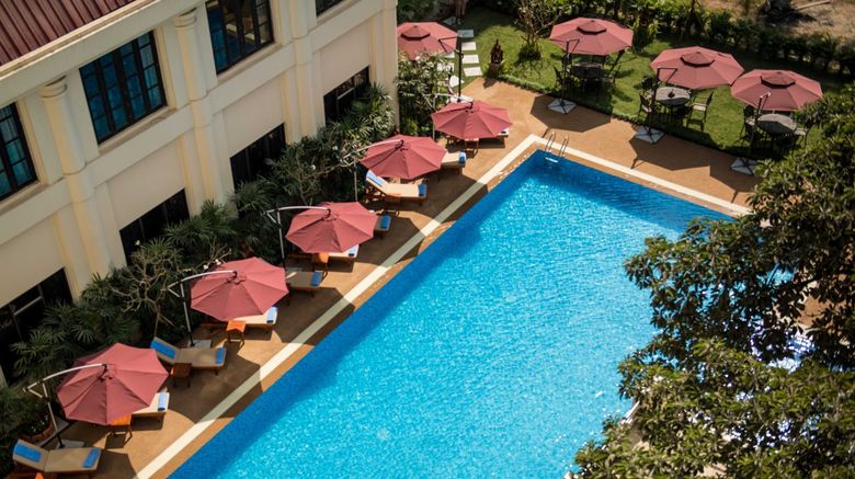 <b>Rose Garden Hotel, Yangon Pool</b> <b>Rose Garden Hotel, Yangon Pool</b>