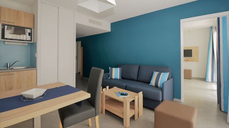 <b>Odalys Appart'hotel Nakara Suite</b> <b>Odalys Appart'hotel Nakara Suite</b>