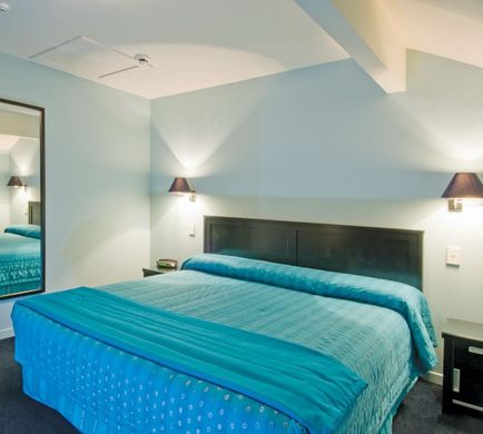 Randolph Motel Apartments Room