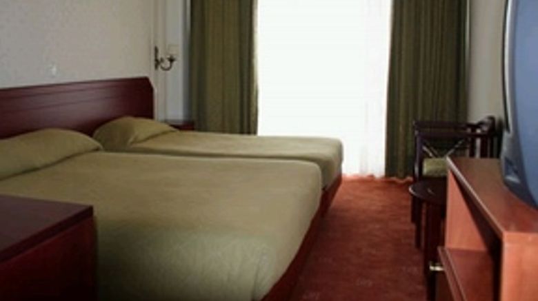 <b>Oscar II Hotel Room</b>