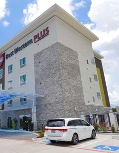 Holiday Inn Exp Pasadena Houston SE
