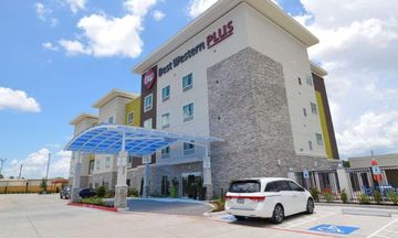 Holiday Inn Exp Pasadena Houston SE