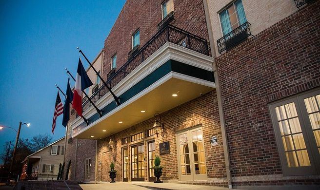 Chateau Saint Denis Hotel Exterior